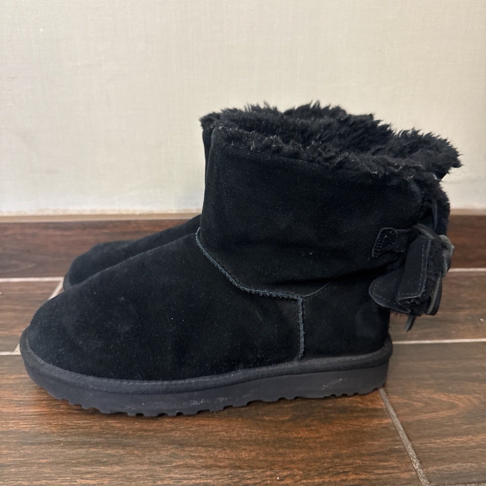 UGGS black boots